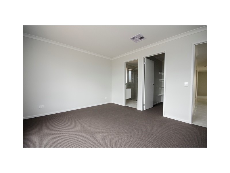 28 Rod Laver Way, Baranduda VIC 3691
