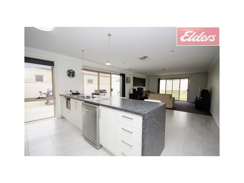 31 Inwood Crescent, Wodonga VIC 3690