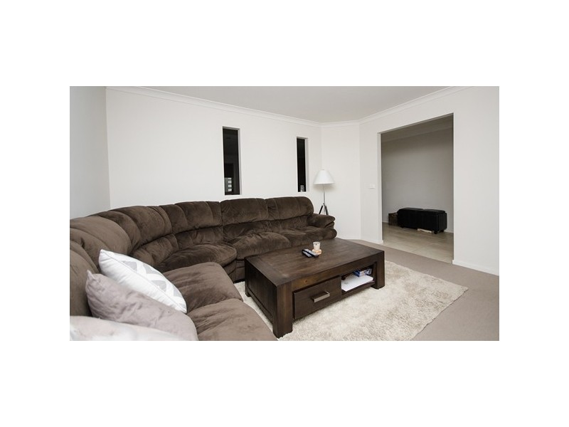 44 Silky Oak Avenue, Wodonga VIC 3690