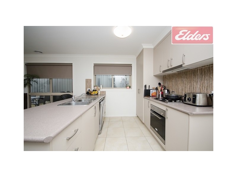 44 Silky Oak Avenue, Wodonga VIC 3690