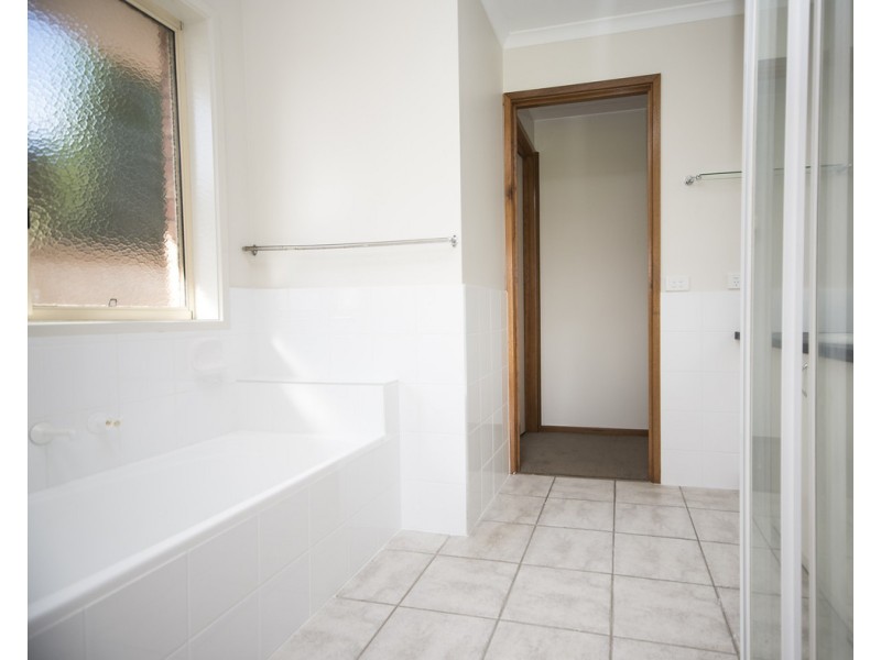 25 Edinburgh Circuit, Wodonga VIC 3690