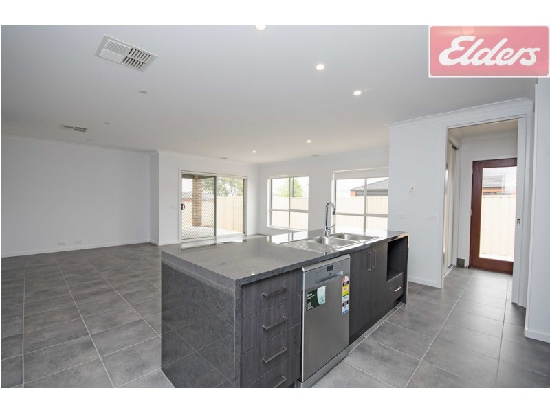 52 Victoria Cross Parade, Wodonga VIC 3690