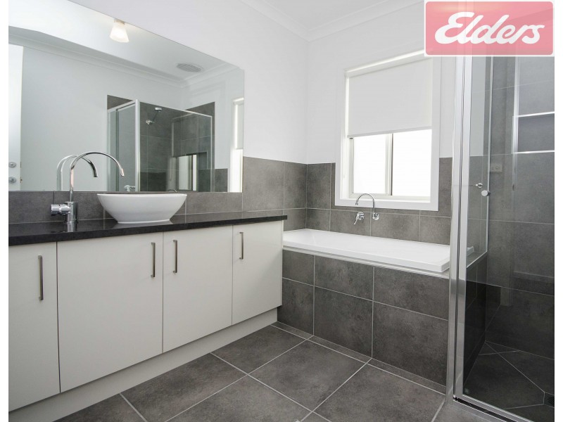 52 Victoria Cross Parade, Wodonga VIC 3690