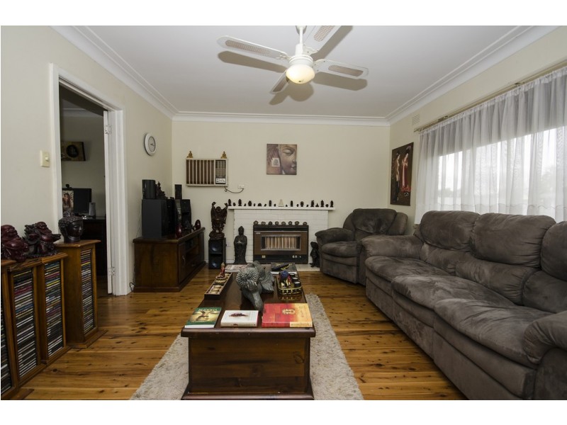 348 Urana Road, Lavington NSW 2641