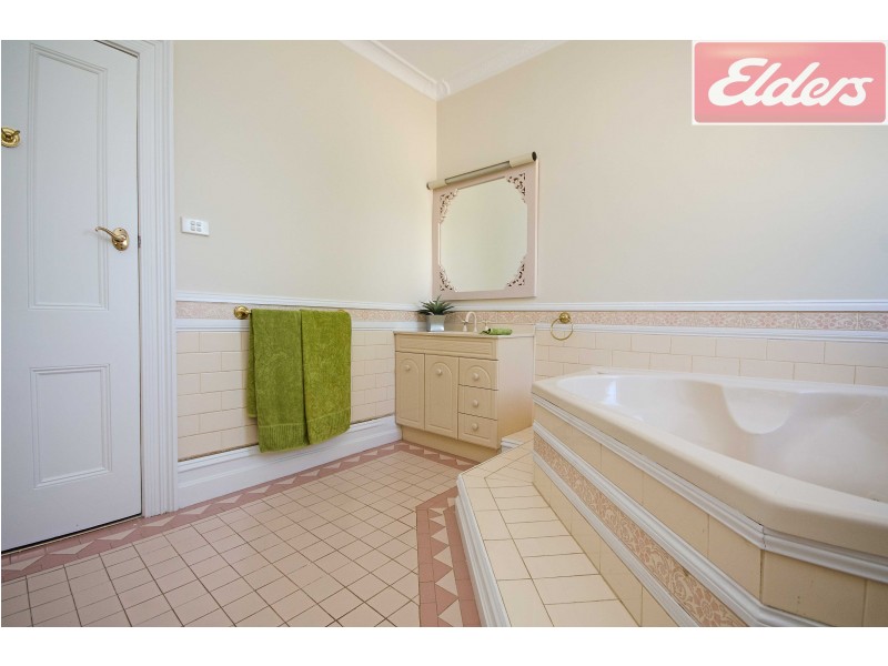 51 Isaacs Avenue, Yackandandah VIC 3749