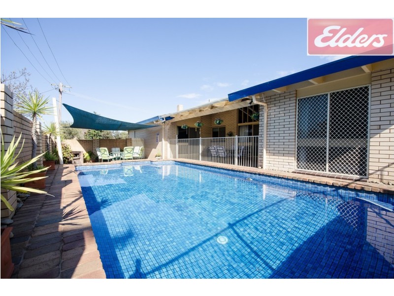 326 Mark Crescent, Lavington NSW 2641