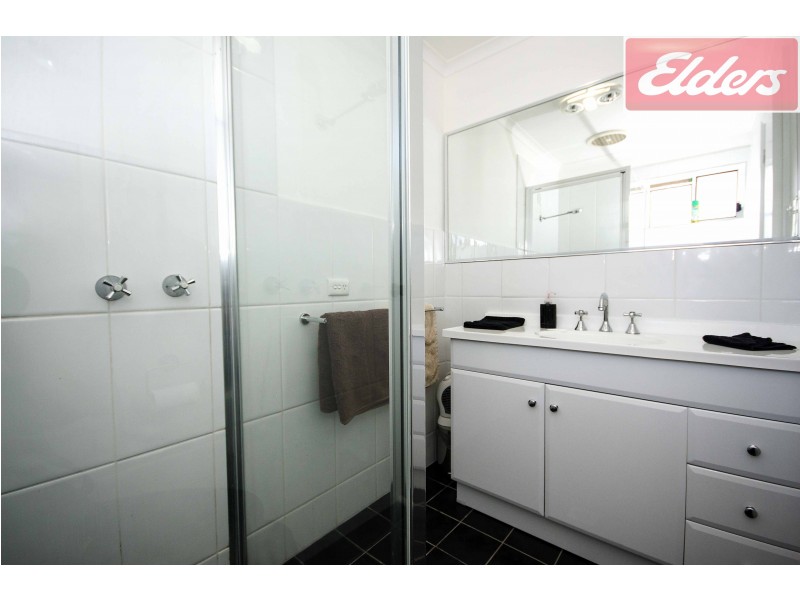 326 Mark Crescent, Lavington NSW 2641