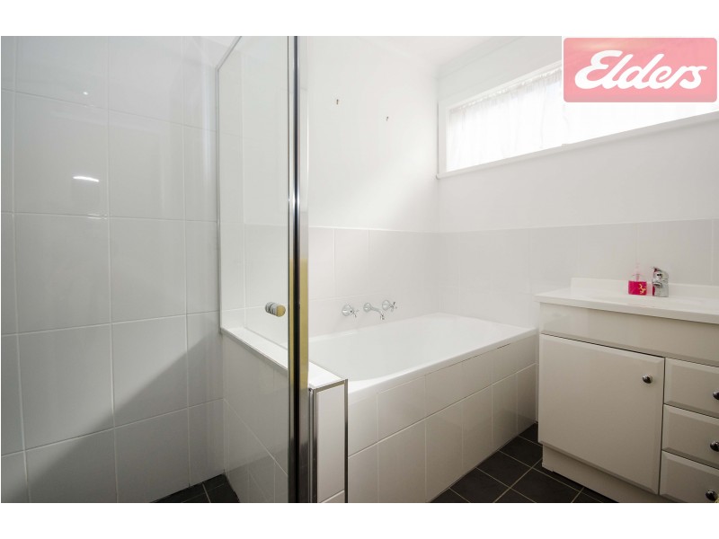 326 Mark Crescent, Lavington NSW 2641