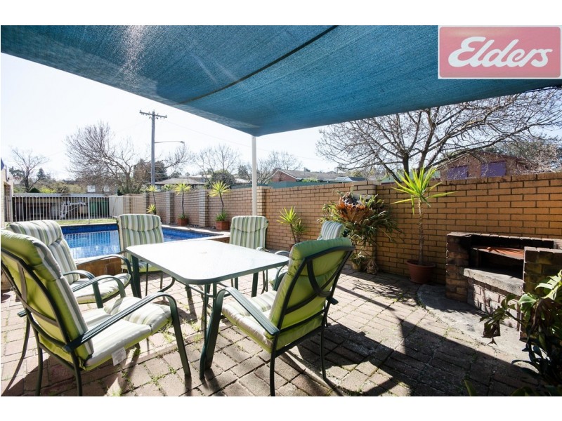 326 Mark Crescent, Lavington NSW 2641