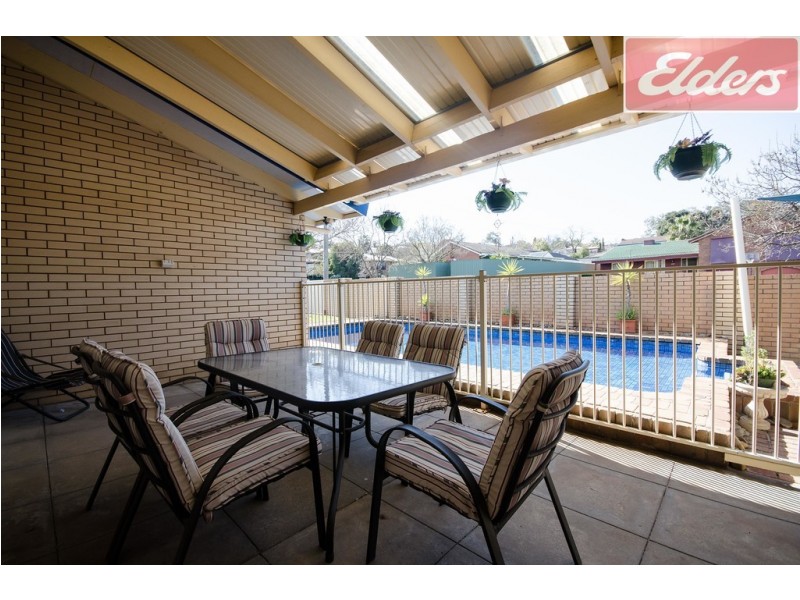 326 Mark Crescent, Lavington NSW 2641