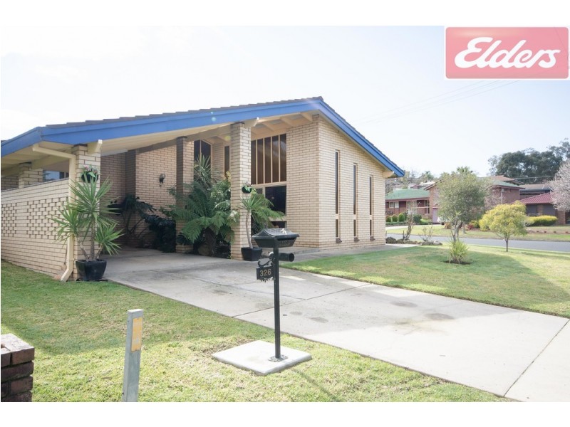 326 Mark Crescent, Lavington NSW 2641