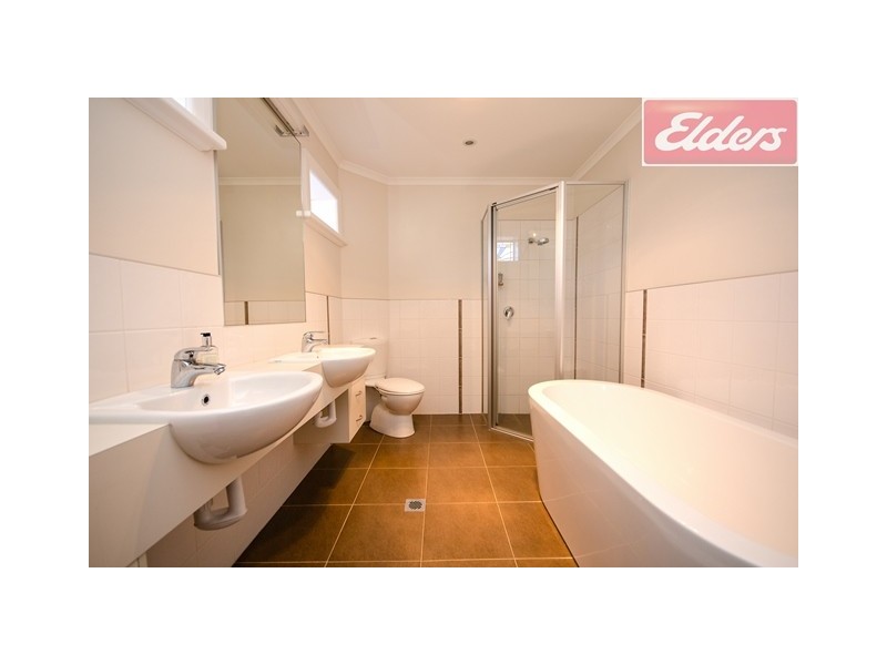 446 Crisp Street, Albury NSW 2640