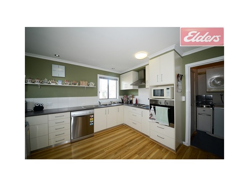 26 Gitchell Street, Corowa NSW 2646
