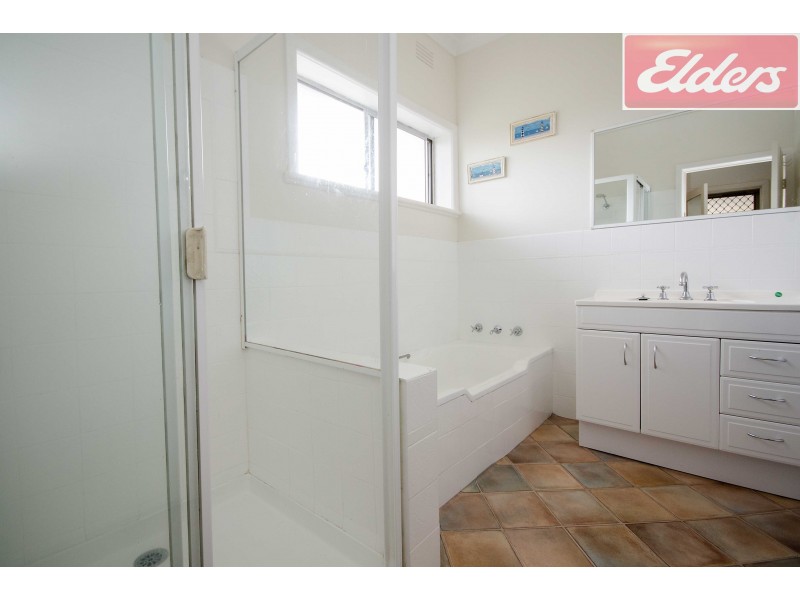 8 Hunt Street, Wodonga VIC 3690