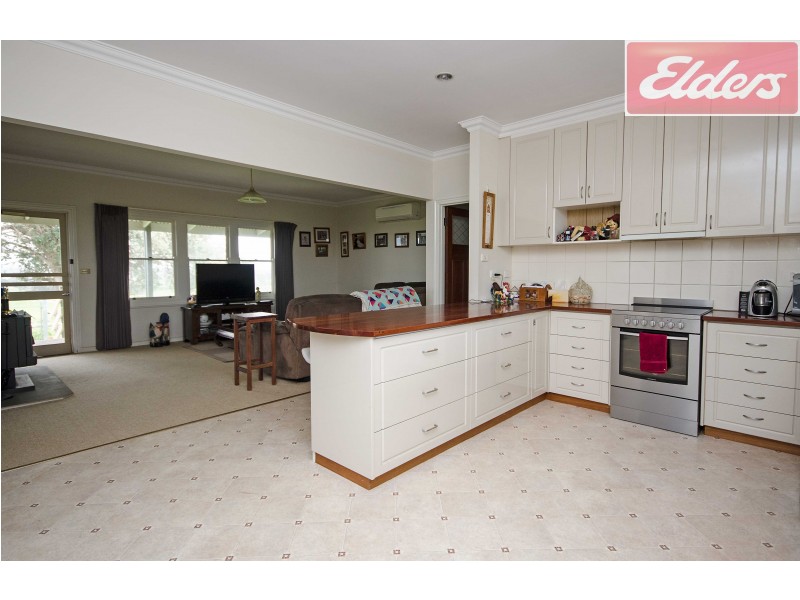 826 Mahers Road, Bonegilla VIC 3691