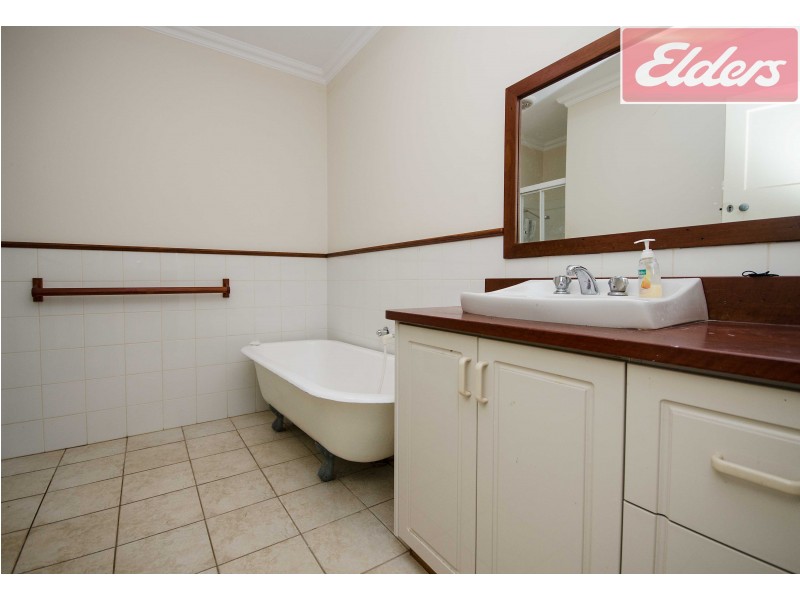 826 Mahers Road, Bonegilla VIC 3691