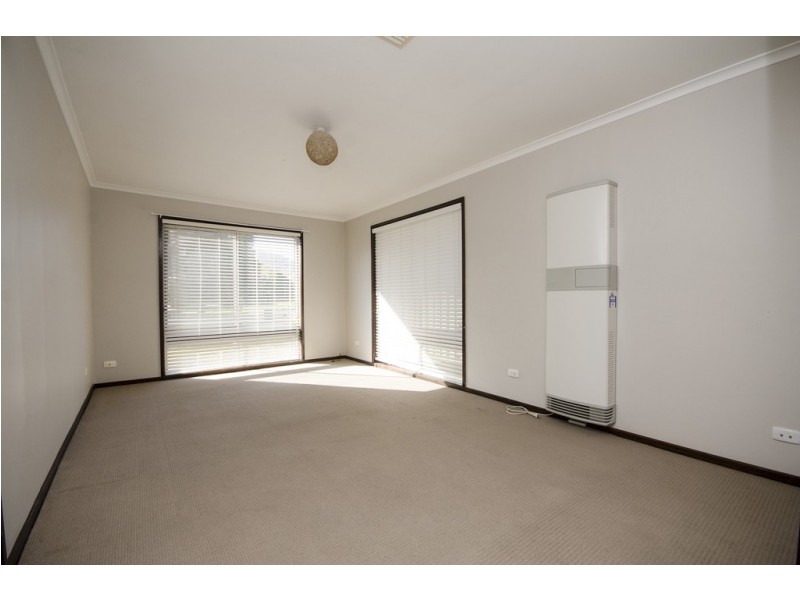 42 McMaster Avenue, Lavington NSW 2641
