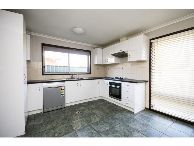 42 McMaster Avenue, Lavington NSW 2641