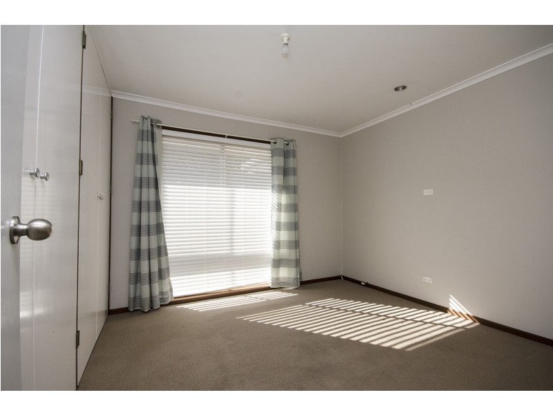 42 McMaster Avenue, Lavington NSW 2641