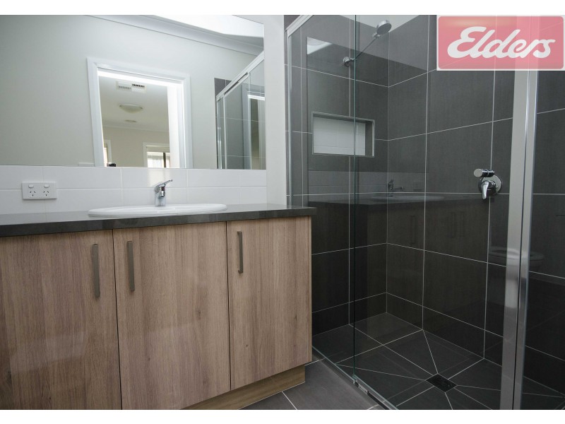 33 Rod Laver Way, Baranduda VIC 3691