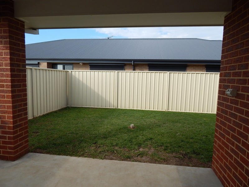 33 Rod Laver Way, Baranduda VIC 3691