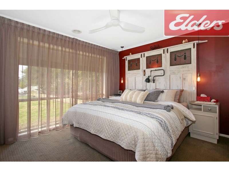 5 Universal Court, Wodonga VIC 3690