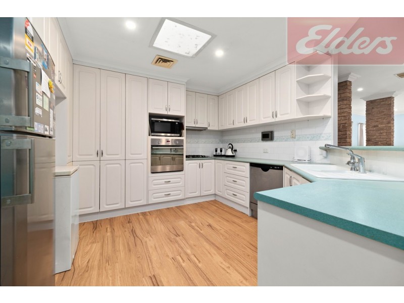 29 Amalfi Drive, Lavington NSW 2641