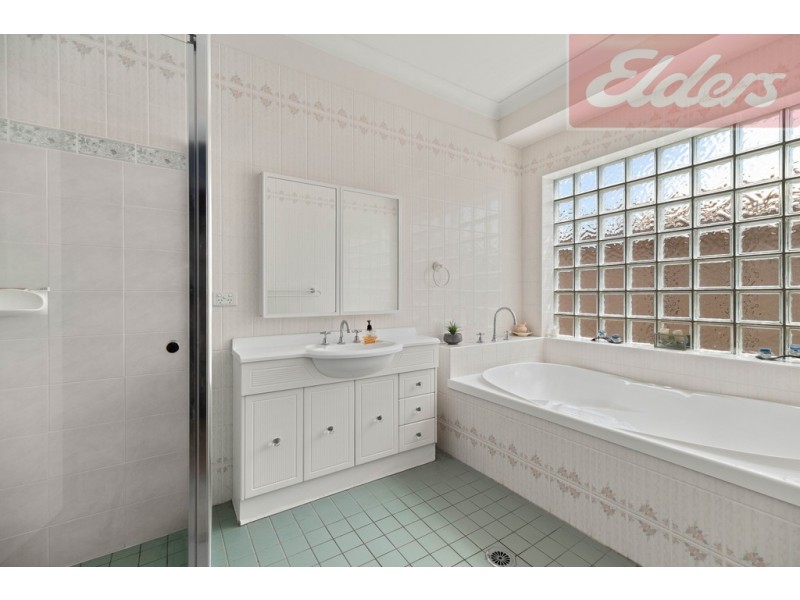 29 Amalfi Drive, Lavington NSW 2641