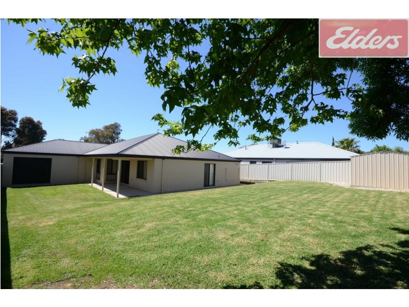 22 Pinehurst Fairway, Wodonga VIC 3690