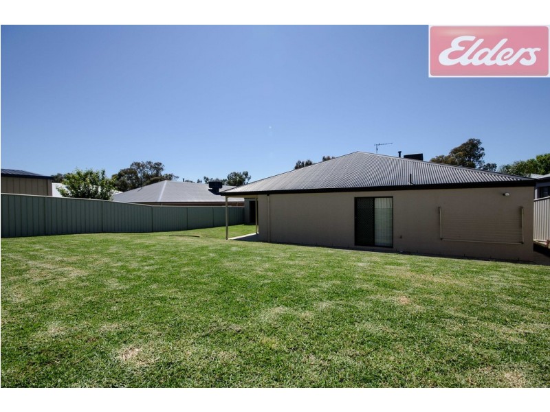 22 Pinehurst Fairway, Wodonga VIC 3690