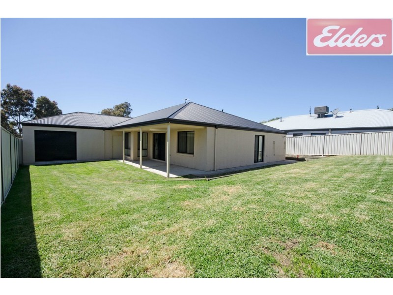 22 Pinehurst Fairway, Wodonga VIC 3690