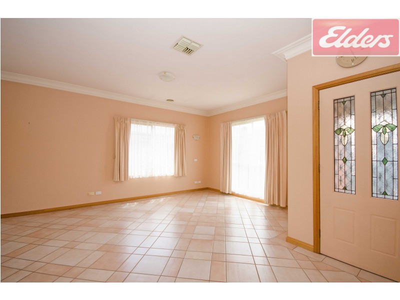 2/451 Macauley Street, Albury NSW 2640