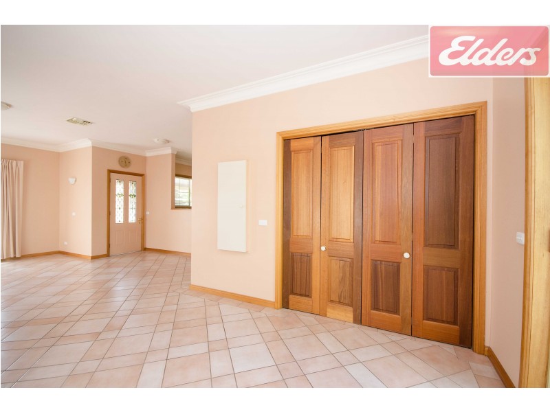 2/451 Macauley Street, Albury NSW 2640