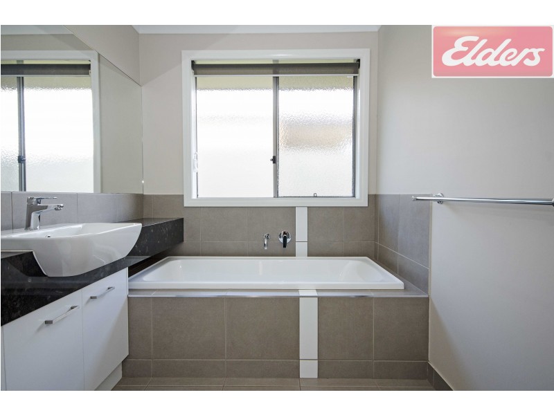 27 Wintersun Parade, Wodonga VIC 3690