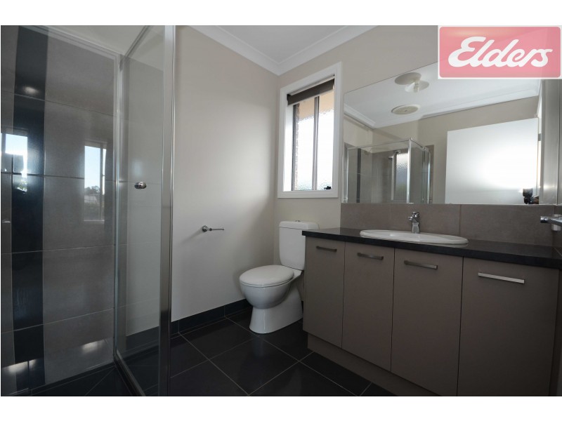 27 Wintersun Parade, Wodonga VIC 3690