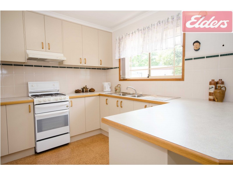 2/60 Ringwood Crescent, West Albury NSW 2640