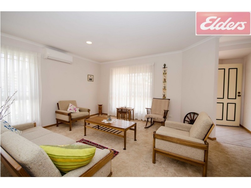 2/60 Ringwood Crescent, West Albury NSW 2640