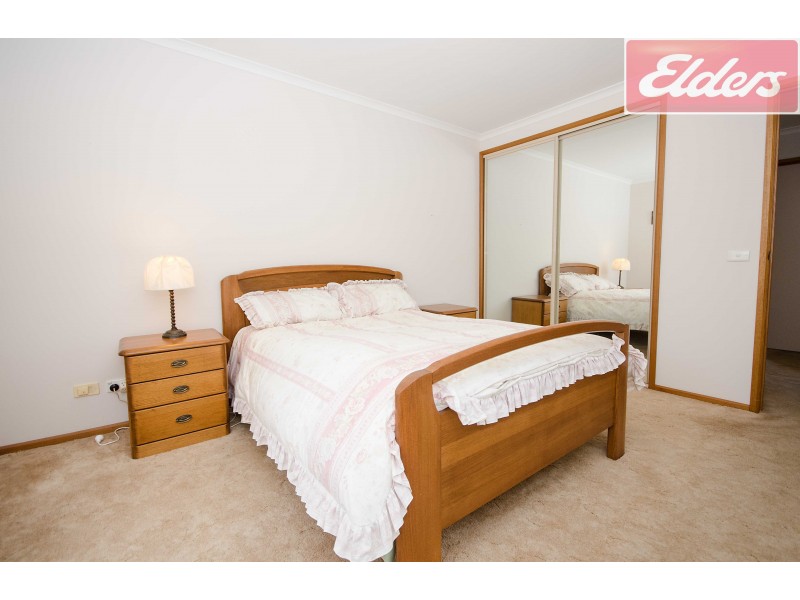 2/60 Ringwood Crescent, West Albury NSW 2640