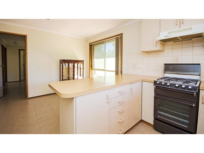 2/9 Scullin Court, Wodonga VIC 3690