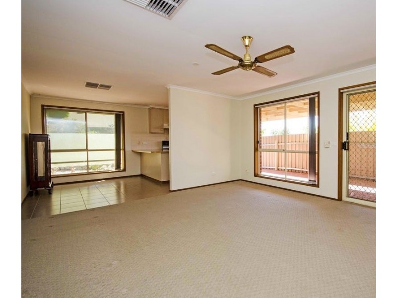 2/9 Scullin Court, Wodonga VIC 3690