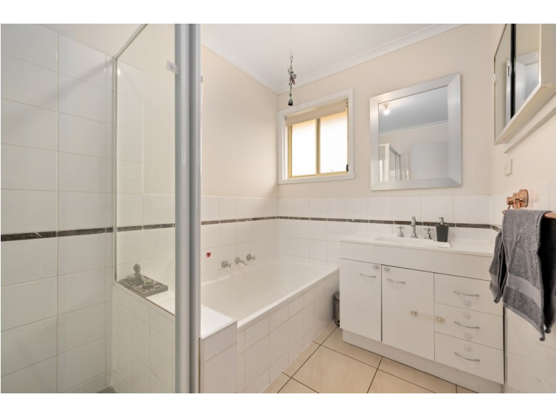 10 Maneroo Court, Wodonga VIC 3690