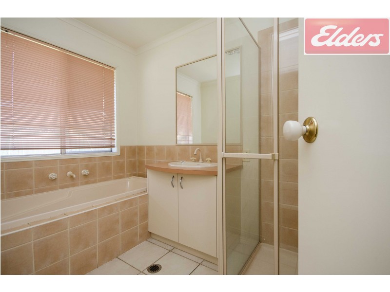 21 Ambrose Crescent, Wodonga VIC 3690