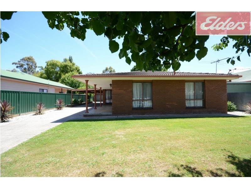 562 Roach Street, Lavington NSW 2641