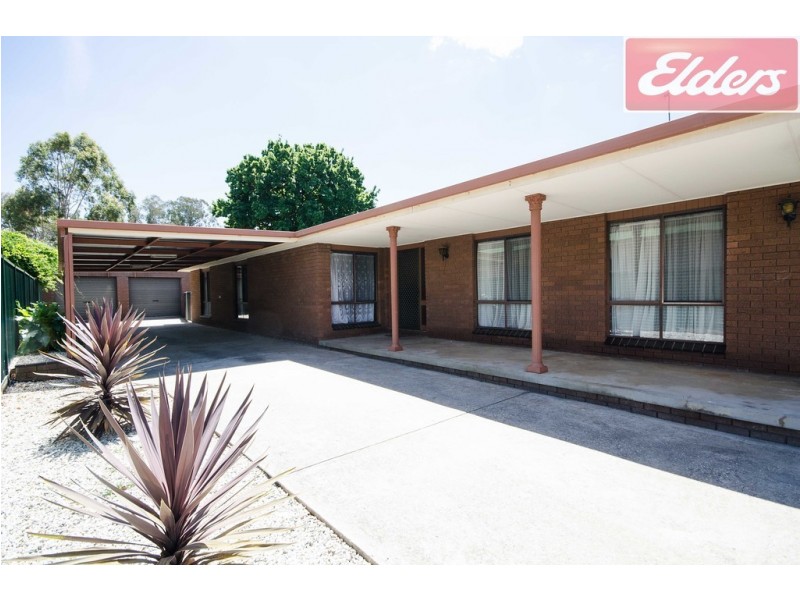 562 Roach Street, Lavington NSW 2641