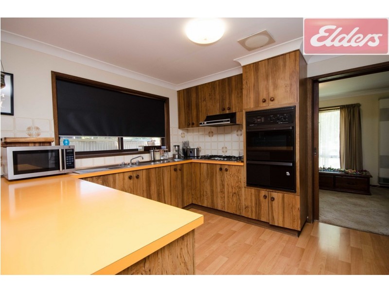562 Roach Street, Lavington NSW 2641