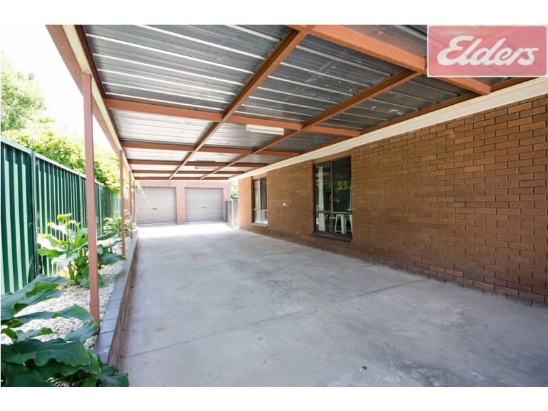 562 Roach Street, Lavington NSW 2641