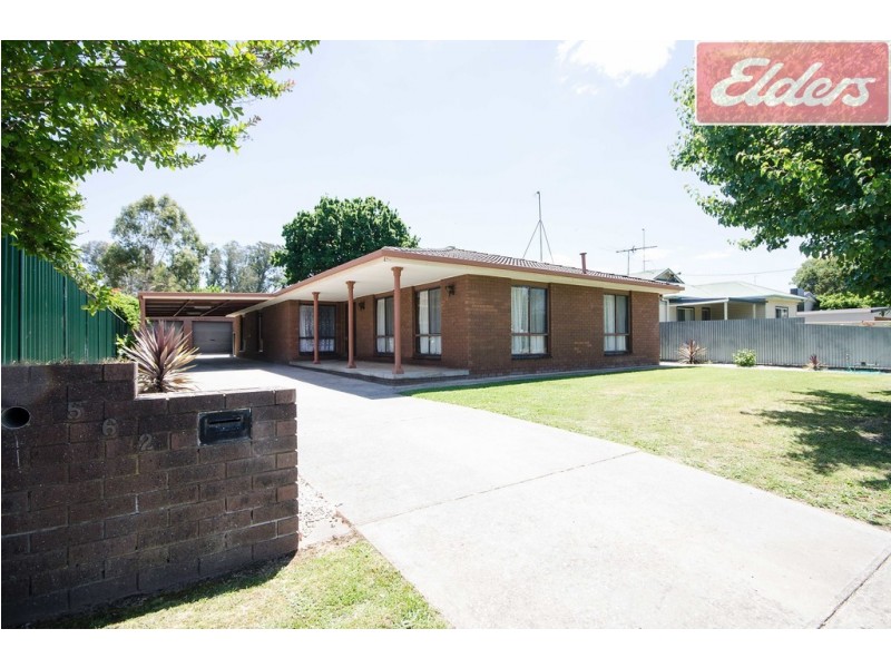 562 Roach Street, Lavington NSW 2641