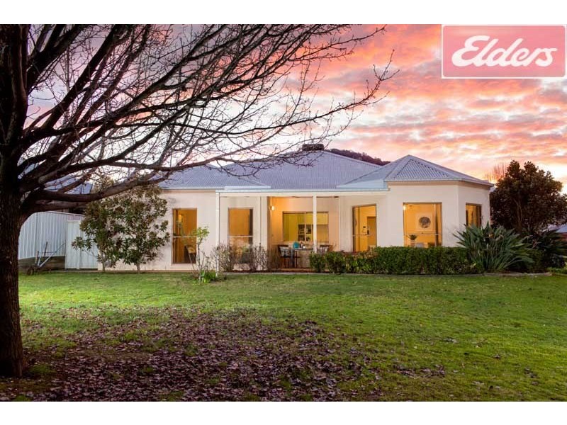 8 Oatlands Fairway, Wodonga VIC 3690