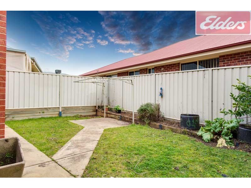 8 Oatlands Fairway, Wodonga VIC 3690