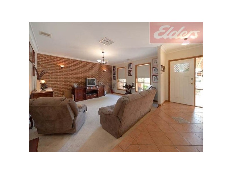 9 Clarendon Avenue, Wodonga VIC 3690